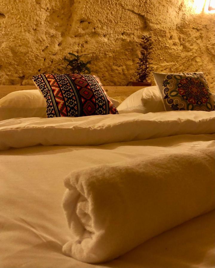 7 Caves Hotel Al Jāyah Екстериор снимка